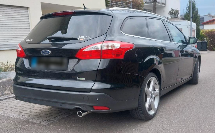 Colt Bara spate dreapta Negru Panther black VOPSITA Ford Focus MK 3 Combi 2012-2017  [2]