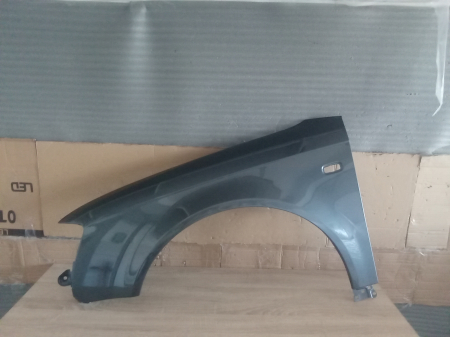 A4 B7 2004-2007 - Aripa fata stanga Audi A4 B7 2004-2007 Gri LX7Z