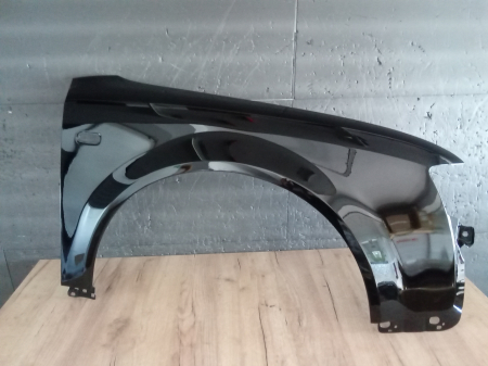 A4 B6 2000-2004 - Aripa fata dreapta Audi A4 B6 2000-2004 Negru LZ9W