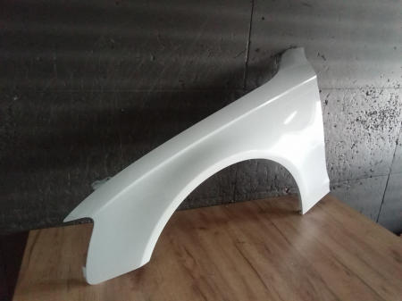 Aripa fata stanga Audi A4 B8 2007-2011 alb LY9C [1]