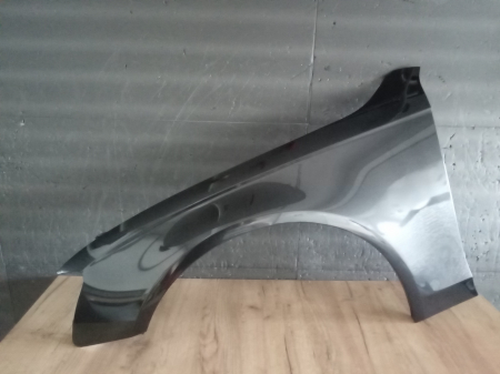 A4 B8 2007-2011 - Aripa fata stanga Audi A4 B8 2007-2011 gri LZ7L