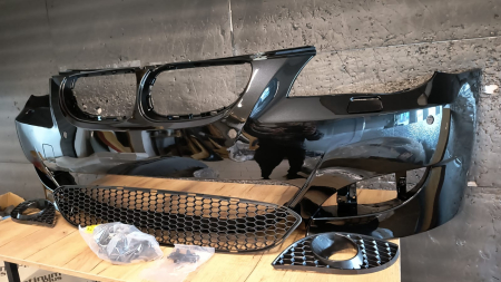 Bara fata Pachet Exterior M LOOK Negru Gri Auriu Albastru Verde BMW Seria 5 E60 E61 + Facelift VOPSITA TU Alegi culoarea [3]
