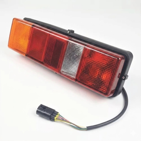 Ford Transit 08.2000 – 07.2006 (Platforma V184/V185) - Lampă Spate 12V 5 Funcții Stânga/Dreapta Șasiu/Platformă — FORD TRANSIT Gen 1-2-3 (1994–08.2014)