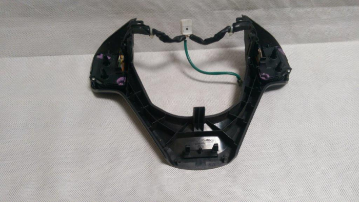 Butoane comenzi volan cu grila Toyota Avensis T27, 45100-05570D, an an 2009-2015 [2]