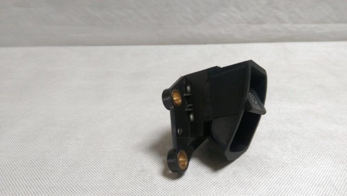 Buton parcare frana de mana Toyota Avensis T27, 8390-05020, an 2009-2015 [2]