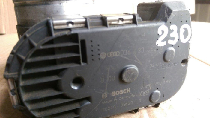 Clapeta acceleratie Audi A2, motor 1.6 FSI, cod 036133062D, 0280750059, an 2001-2005 [3]