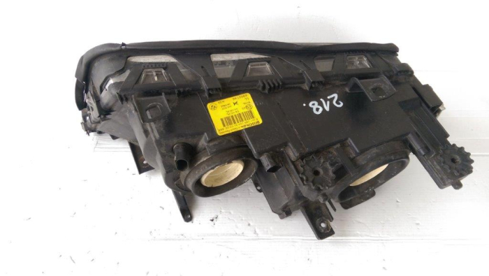 Far dreapta BMW Seria 3 E46, nonfacelift, cu ornament far, 6902746, an 1998-2001 [2]
