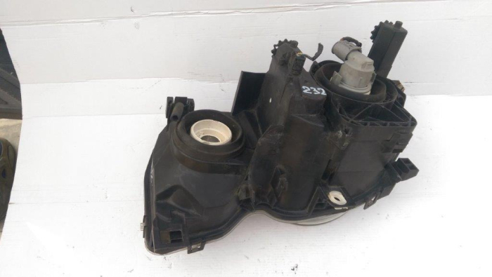 Far dreapta BMW Seria 3 E46, compact, 6901970, an 2001-2005 [2]
