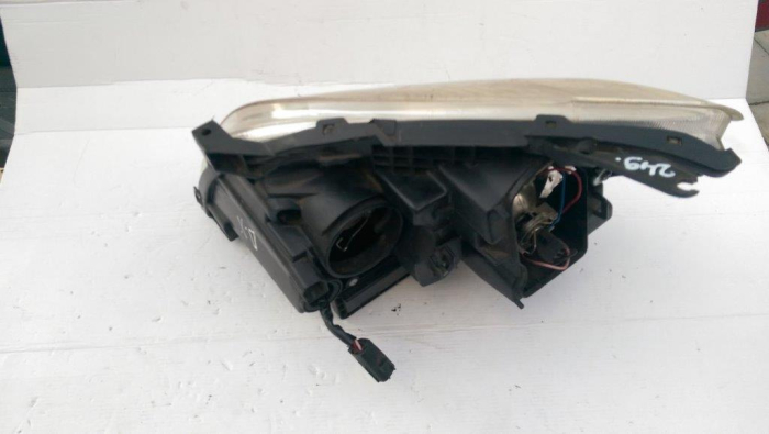 Far dreapta Toyota Avensis T25, an 2003-2008 [3]