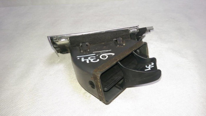 Grila aer, gura ventilatie bord dreapta Audi A6 4F C6, 4F1820902, an 2004-2011 [3]