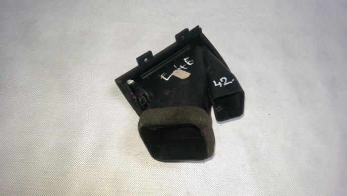 Grila aer, gura ventilatie bord dreapta BMW Seria 3 E46, 8361898, an 1998-2004 [3]