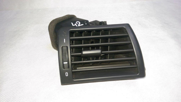 Grila aer, gura ventilatie bord dreapta BMW Seria 3 E46, 8361898, an 1998-2004 [2]
