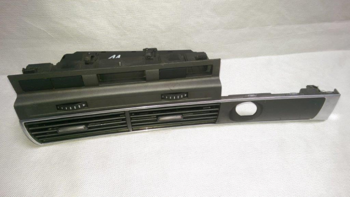 Grila aer, gura ventilatie bord centrala Audi A6 4F C6, 4F1820951, an 2004-2011 [2]