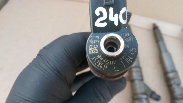 Injector BMW Seria 1 E81 E87, Seri 3 E90 E91, Seria 5 E60 E61, 2.0 d, M47, 7794435, 0445110209, an 2004-2008 [4]