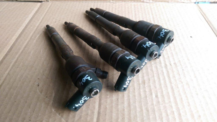 Injector Opel Corsa C, motor 1.3cdti, cod 0445110083, an 2003-2009 [3]