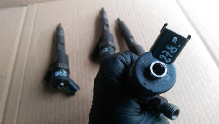 Injector Renault Trafic, Opel Vivaro, motor 1.9dci, cod 7700111014, 0445110021, an 2000-2010 [4]