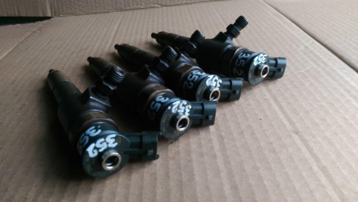 Injector Peugeot 308 I, motor 1.6 Hdi, cod 0445110739, an 2010-2018 [3]