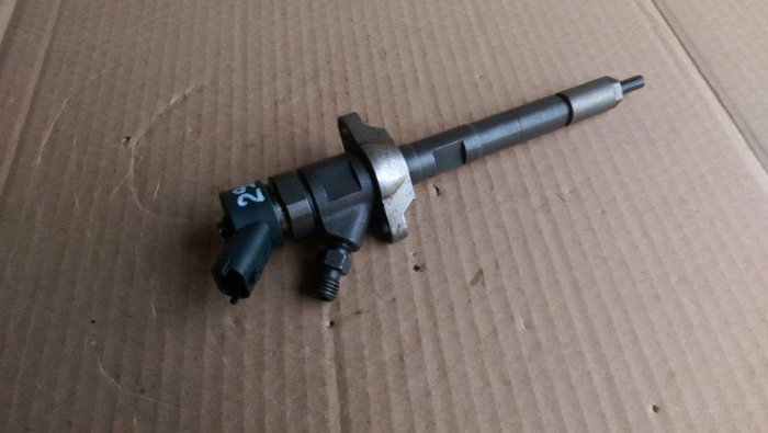 Injector Peugeot 407, motor 1.6 hdi, cod 0986435126, 1609849680, an 2004-2010 [2]
