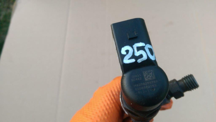 Injector pentru Renault Megane 2, motorizare 1.5 diesel, cod 8200380253   ,   H8200294788 [4]