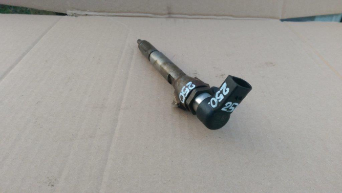 Injector pentru Renault Megane 2, motorizare 1.5 diesel, cod 8200380253   ,   H8200294788 [3]