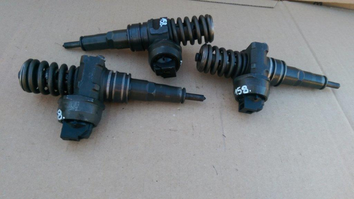 Injector pentru Volkswagen Passat B5, motorizare 1.9 diesel, cod 038130073AN   ,   0414720209   ,   PDB013 [2]