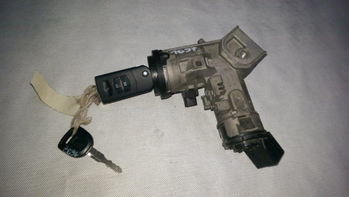 Contact auto cu cheie (2 cheie) Mazda 2 DE, D01H-66938B, an 2007-2014 [3]