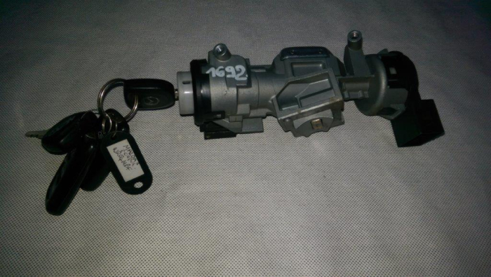 Contact auto cu cheie (2 buc) Mazda 3 BK, 3M51-3F880-AA, an 2003-2009 [4]