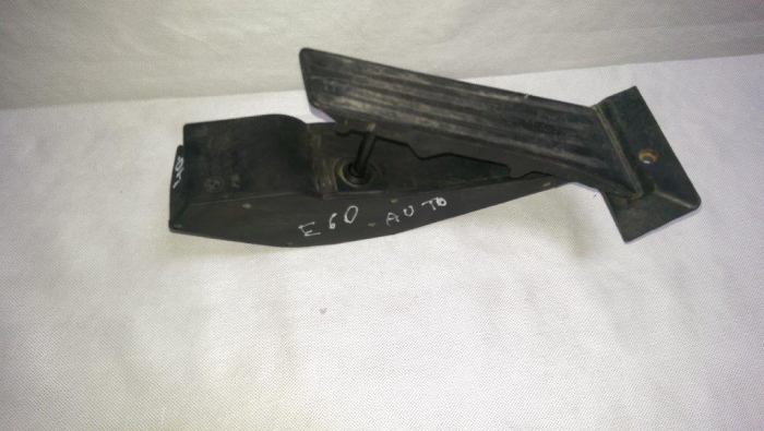 Pedala acceleratie BMW Seria 5 E60 E61, motor 2.0 D M47D20A , cod 35426766930, 6766930, an 2004-2011 [2]