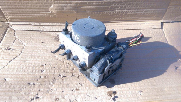 Pompa ABS pentru Dacia Logan 1, cod 0265232110   ,   8200756092   ,   0265800584 [2]