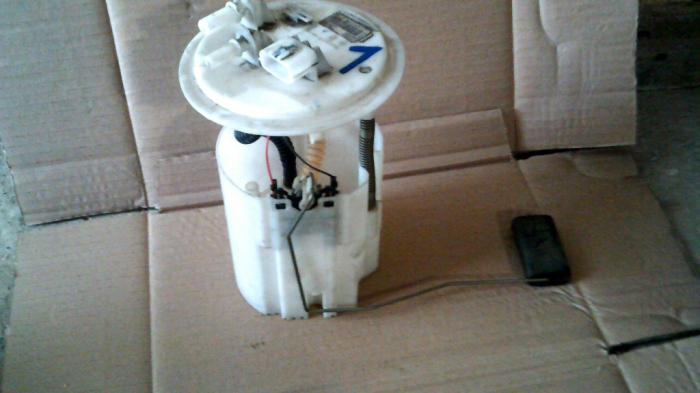 Sonda litrometrica, plutitor rezervor Renault Megane III an 2009-2013 motorizare diesel , cod 05800207007 [2]