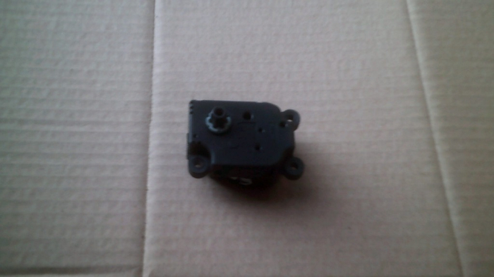 Motoras clapeta aeroterma bord BMW Seria 1 E81 E87, Seria 3 E90 E91, 113930-0721, an 2004-2011 [2]