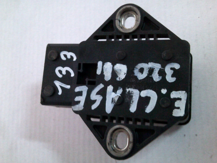 Senzor acceleratie Mercedes E-Class, W211, A0025426618, an 2002-2009 [2]