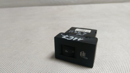 Electrica si electronica auto - Buton incalzire scaun Mazda 3 BL, BBM266420A, an 2008-2013