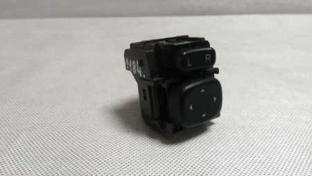 Electrica si electronica auto - Buton reglaj oglinzi Toyota Avensis T27, an 2009-2015