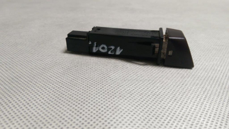 Buton avarii Volvo XC60, 30739296, an 2008-2016 [1]