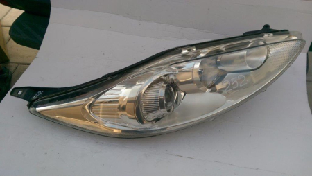 Far dreapta Ford Fiesta MK6, an 2008-2016 [1]