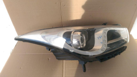Faruri - Far dreapta cu lupa Hyundai i40, 92102-3ZXXX, 92102-3Z090, 92101-3Z095, an 2011-2015