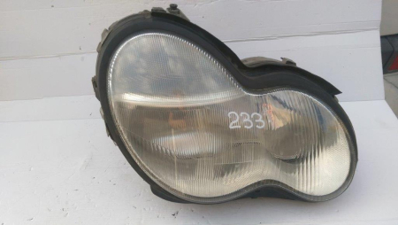 Far dreapta Mercedes C-Class W203, nonfacelift, an 2000-2004 [1]