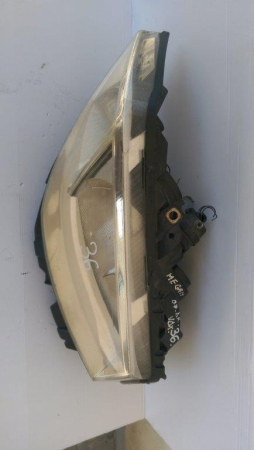 Faruri - Far dreapta Renault Megane 2, cu suport, 8200073223J, an 2002-2008