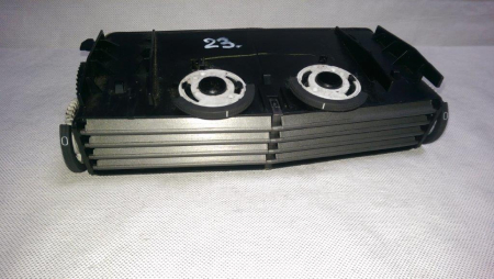 Elemente de caroserie - Grila aer, gura ventilatie bord centrala Opel Astra H, 24465731, an 2004-2010