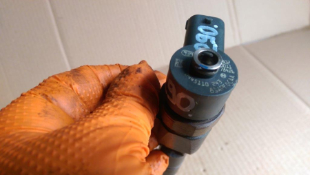 Injector Opel Vectra C, motor 1.9cdti, cod 0445110243, an 2004 – 2008 [3]