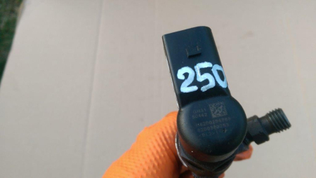 Injector pentru Renault Megane 2, motorizare 1.5 diesel, cod 8200380253   ,   H8200294788 [3]