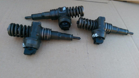 Injector pentru Volkswagen Passat B5, motorizare 1.9 diesel, cod 038130073AN   ,   0414720209   ,   PDB013 [1]