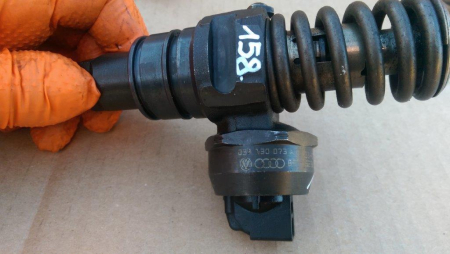 Injector pentru Volkswagen Passat B5, motorizare 1.9 diesel, cod 038130073AN   ,   0414720209   ,   PDB013 [3]