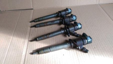 Injector Volvo XC70, V70, S60, motor 2.4d, cod  8658352, 0445110078, an 2001-2006 [1]