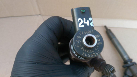 Injector Volvo XC90, motor 2.4d, cod 8658352, 0445110078, an 2002-2009 [3]