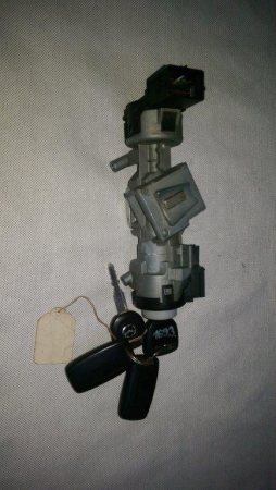 Contact auto cu cheie (2 buc) Mazda 3 BK, 3M51-3F880-AB, an 2003-2009 [1]