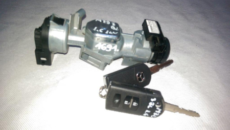 Module si calculatoare - Contact auto cu cheie (2 buc) Mazda 3 BL, 3M51-3F880-AE, X1T26471A, C23666938B, an 2008-2013