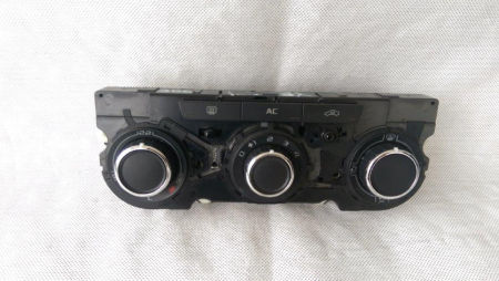 Panou comanda AC, Climatronic Skoda Octavia 2, facelift, 3T0820047M, 5HB009752-30, an 2009-2012 [1]
