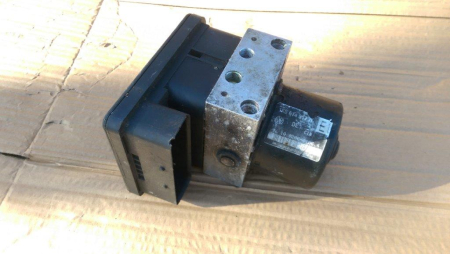Pompa ABS VW Golf 5, Audi A3 8P, VW Touran, 1K0907379K, 1K0614517H, an 2003-2009 [1]